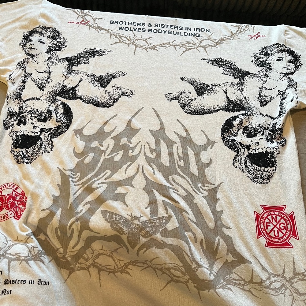 Darc sport Won’t give up Angel tshirt size S